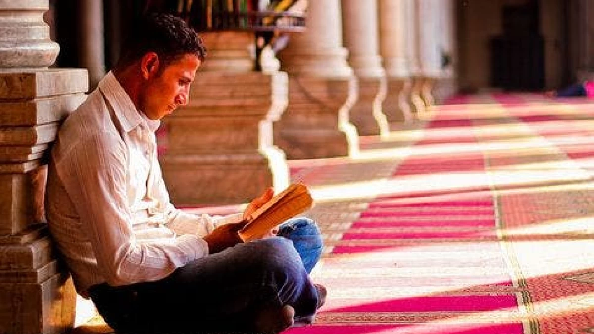 Al-Qur’an: Kitab Petunjuk bagi Seluruh Umat Manusia